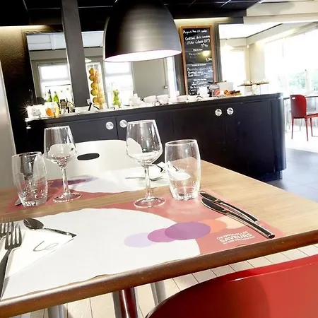 Campanile St Georges Hotel 3*