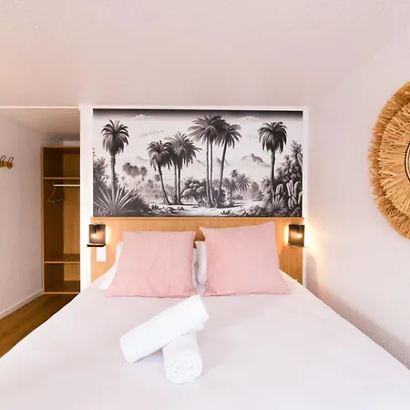 Campanile St Georges Hotel 3*